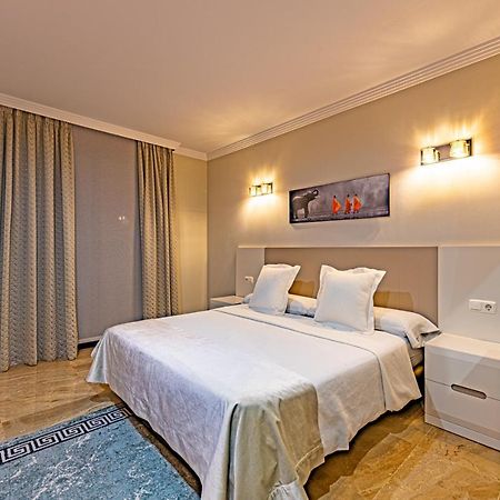 Marina Luxury Apartment Estepona Exterior photo