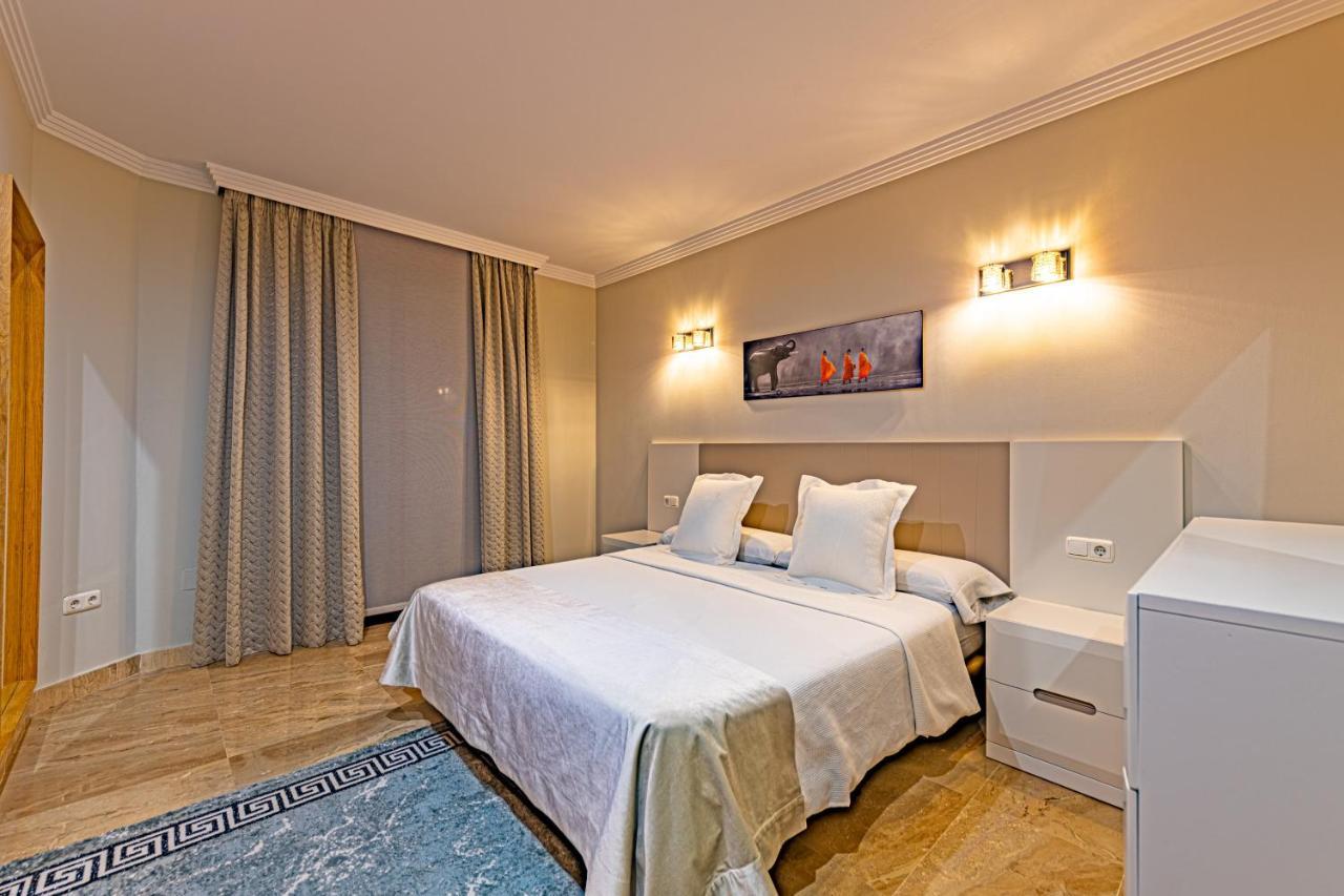 Marina Luxury Apartment Estepona Exterior photo